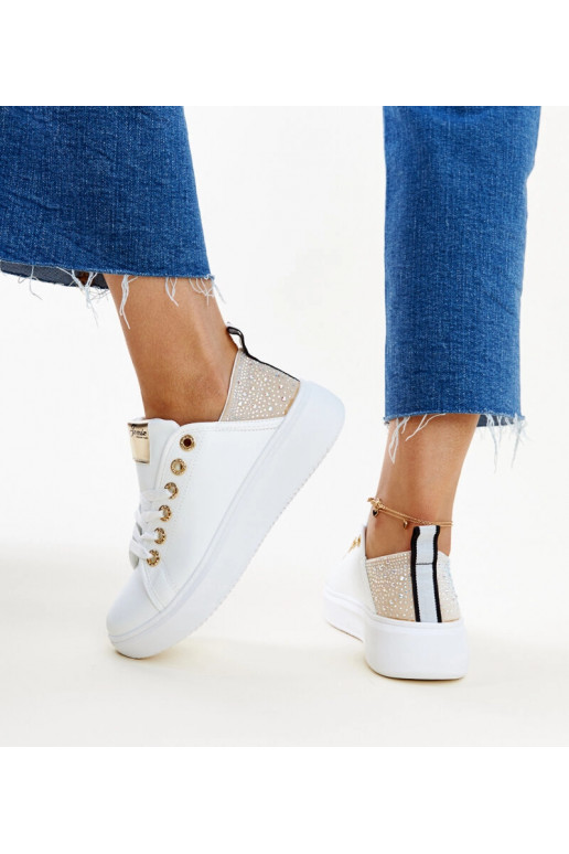 Balti ir smėlio spalvos sportbačiai...