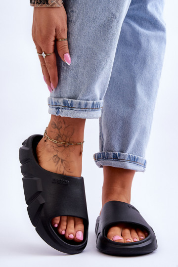  Moteriški šlepetės su putplasčiu Big Star LL274594 juodos spalvos