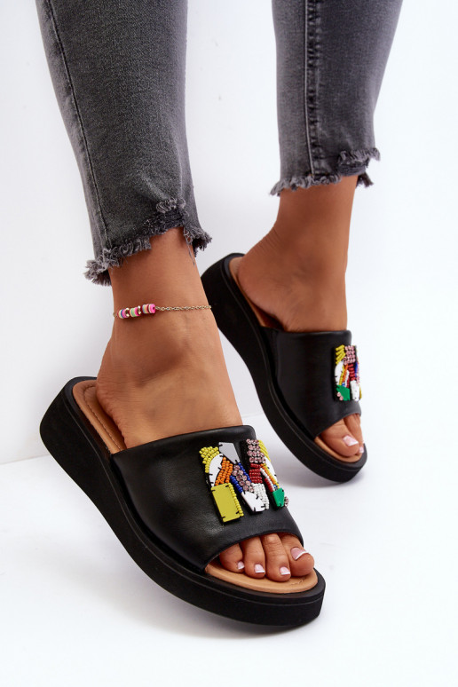 Odinės šlepetės Moteriškas su ornamentais juodos spalvos Asames