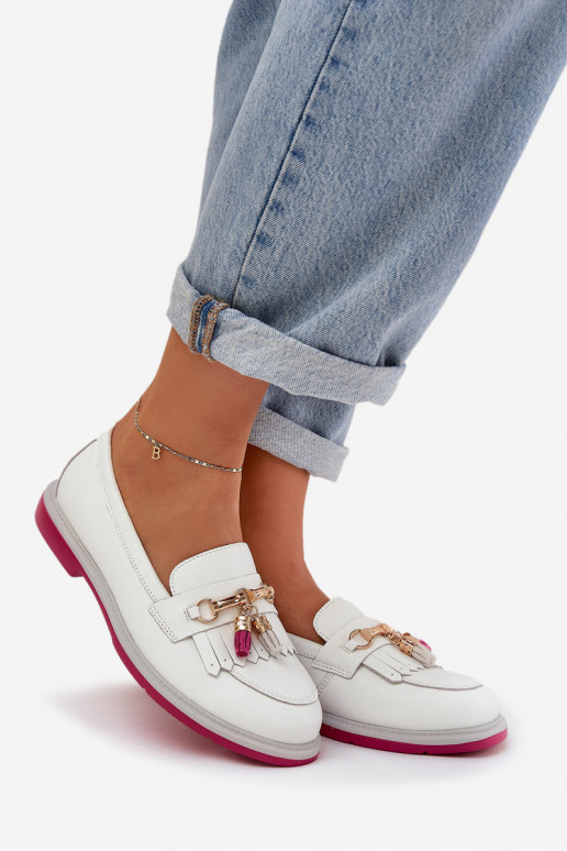 Oda Elegantiško stiliaus Mokasinai su plačiais kulniukais S.Barski LR51-768 baltos spalvos