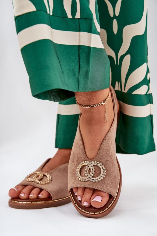 Moteriškos basutės su ornamentais su plačiais kulniukais iš eko zomšosoĮe smėlio spalvos Ralisses