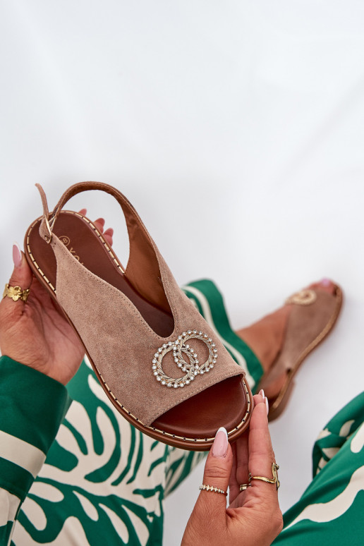 Moteriškos basutės su ornamentais su plačiais kulniukais iš eko zomšosoĮe smėlio spalvos Ralisses