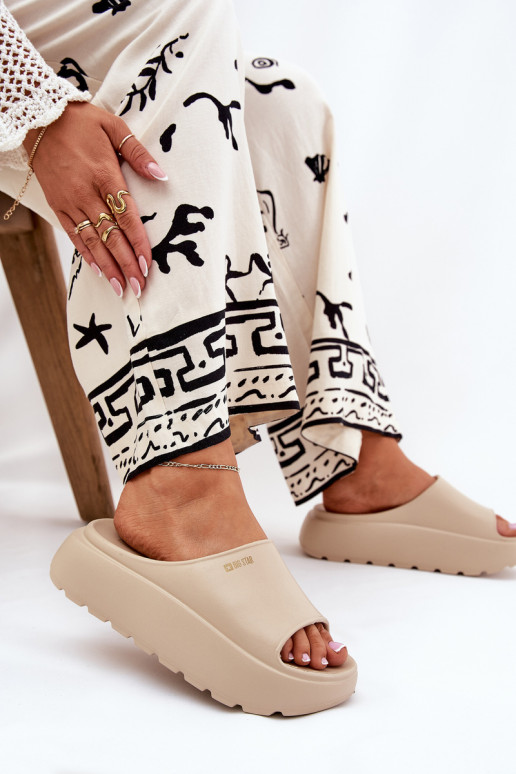 Lengvos šlepetės Moteriškos šlepetės su platforma Big Star RR274A569 smėlio spalvos