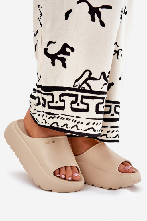 Lengvos šlepetės Moteriškos šlepetės su platforma Big Star RR274A569 smėlio spalvos