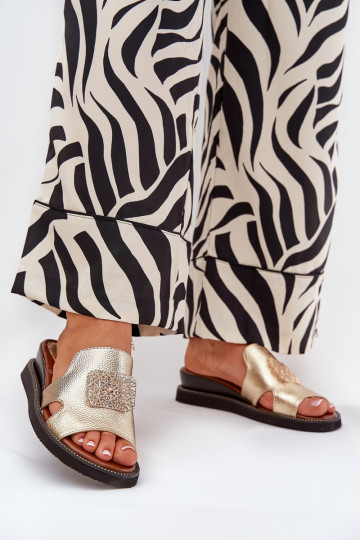 Moteriškos šlepetės Ant pleišto Eko Oda su ornamentais aukso spalvos Sarela