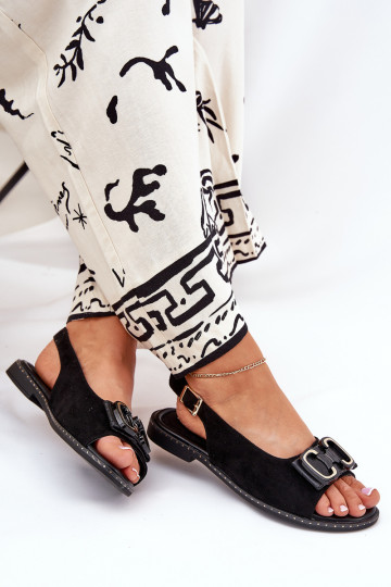 Lygiapadės basutės su ornamentais iš eko zomšosoĮe juodos spalvos Lilria