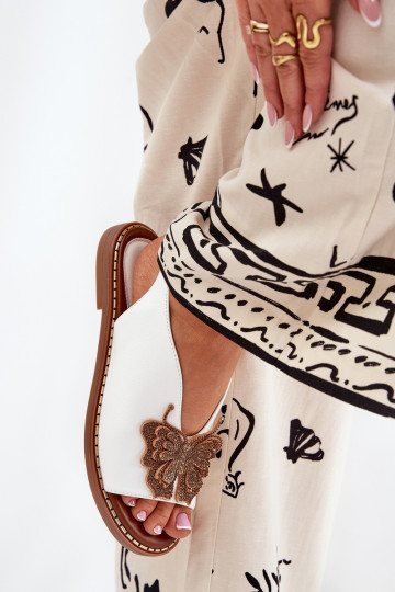 Moteriškos basutės su plačiais kulniukais su ornamentais baltos spalvos Setorina 2