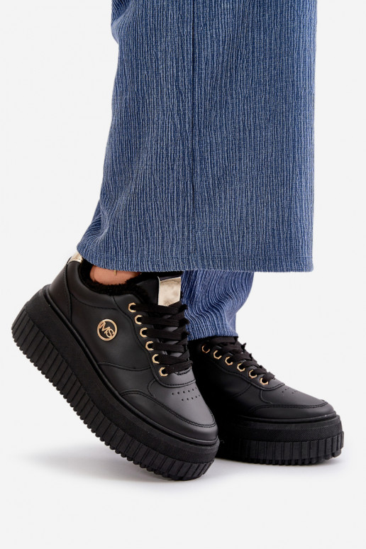 Pašiltinti sportiniai batai su... Pašiltinti sportiniai batai su...