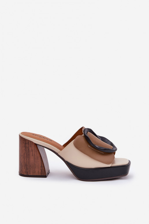 Moteriškos šlepetės Įjungta SłupkoĮym Obcasie su sagtimis smėlio spalvos Amuria