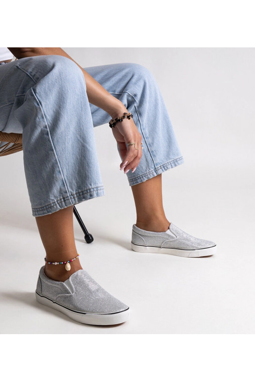 Sidabriniai blizgantys sportiniai... Sidabriniai blizgantys sportiniai...