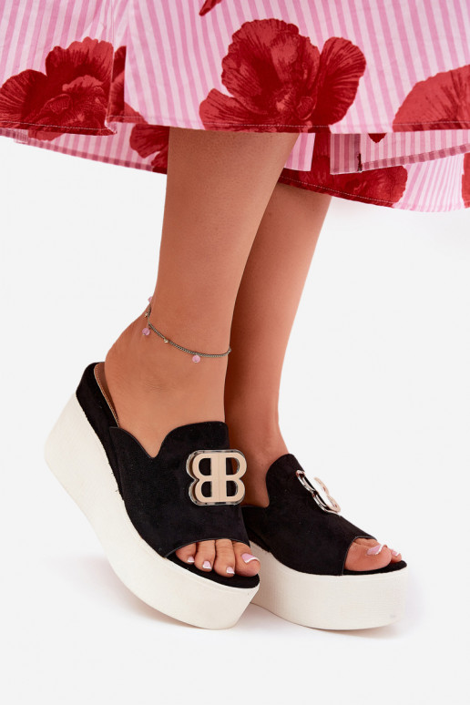 Šlepetės su platforma I Koturnie su ornamentais juodos spalvos Tanonea Šlepetės su platforma I Koturnie su ornamentais juodos spalvos Tanonea