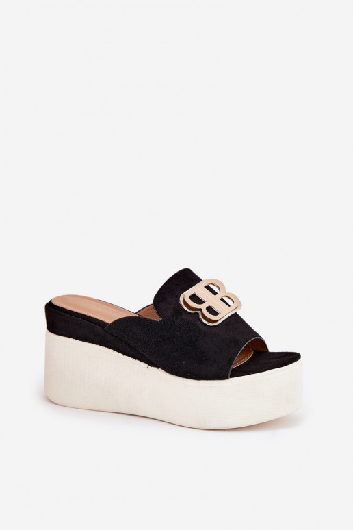 Šlepetės su platforma I Koturnie su ornamentais juodos spalvos Tanonea Šlepetės su platforma I Koturnie su ornamentais juodos spalvos Tanonea