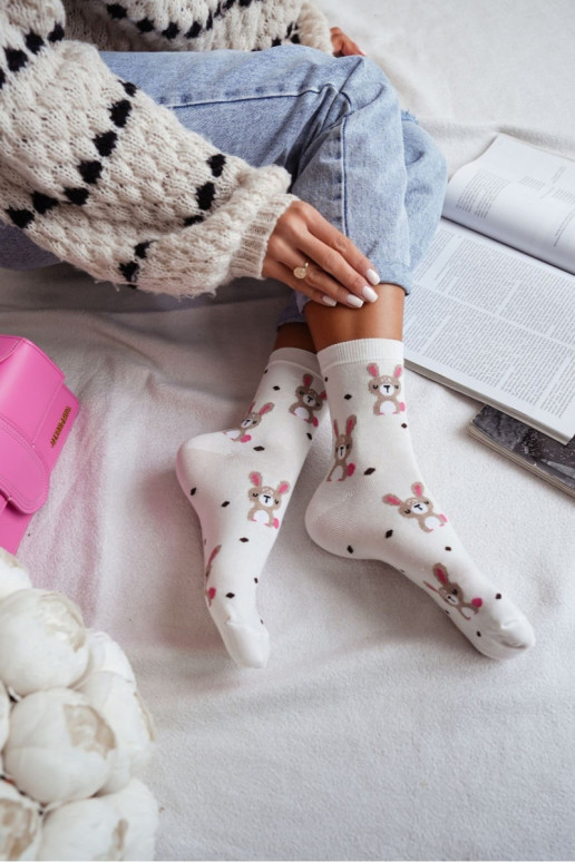 Kojinės Kiškučiai i Kropki dramblio kaulo spalvos