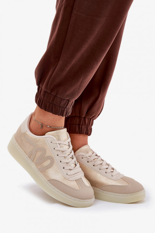 Žemi sportiniai batai moterims iš eko odos smėlio spalvos Žemi sportiniai batai moterims iš eko odos smėlio spalvos