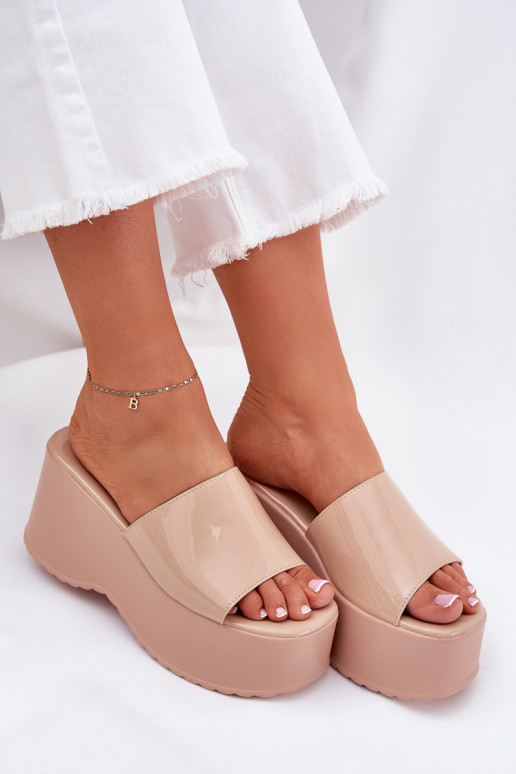 moteriškos šlepetės su platforma smėlio spalvos Nellevia