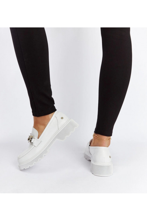 GOE LL2N4038 balti odiniai mokasynai